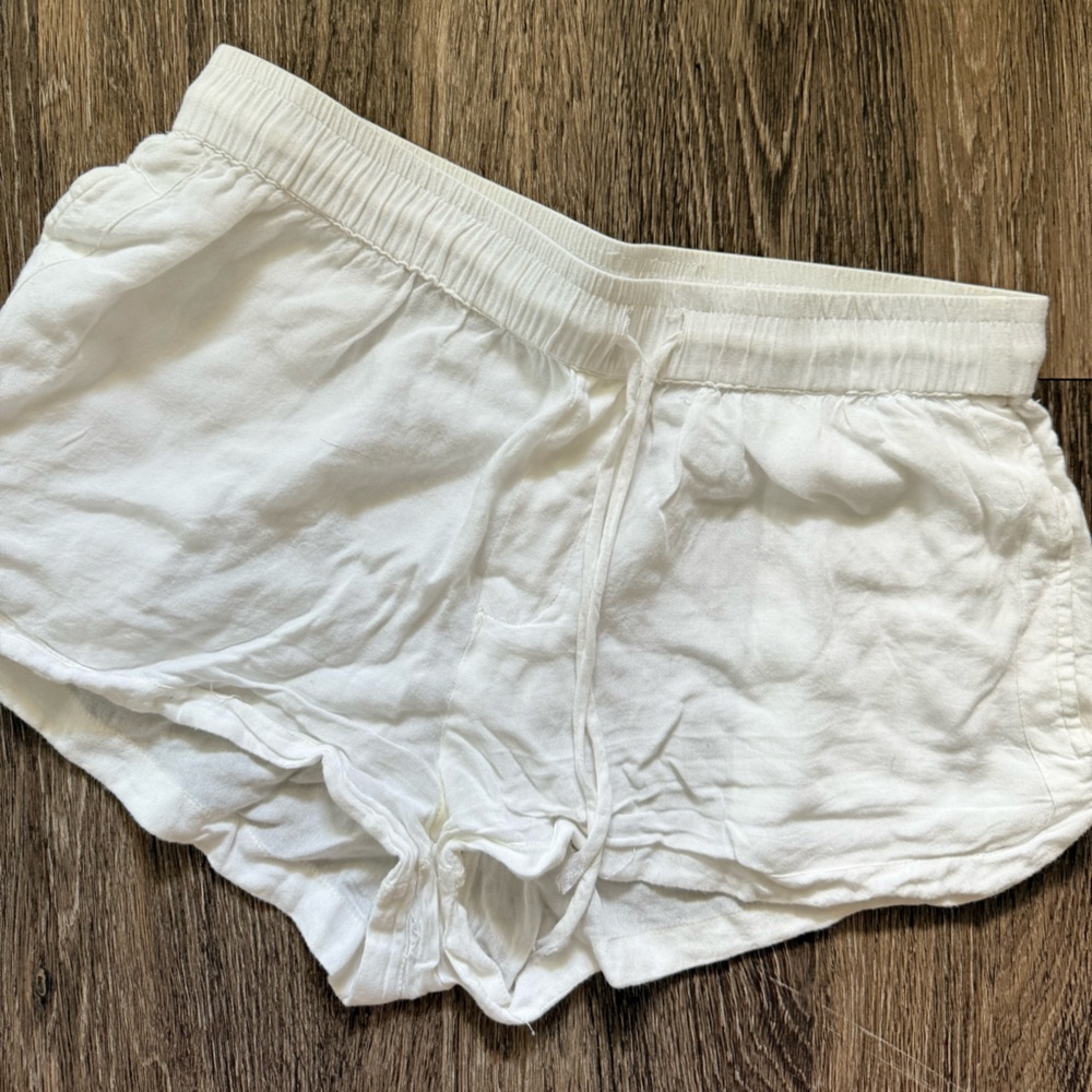 Lagaci Off-White Casual Shorts